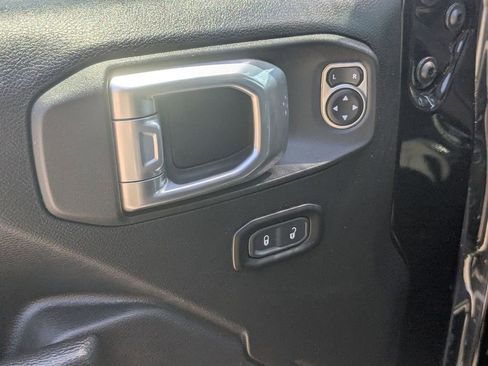 Used 2023 Jeep Wrangler Unlimited Sport AWD/4WD image 15