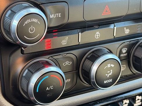 Used 2020 RAM 1500 Rebel w/ Rebel Level 2 Equipment Group AWD/4WD image 21