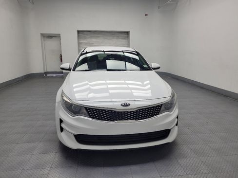 Used 2017 Kia Optima EX image 14