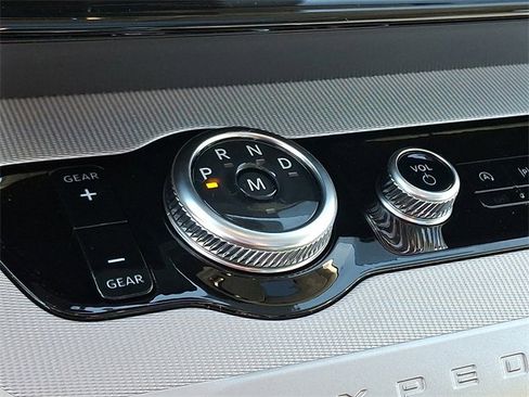 New 2025 Ford Expedition Active image 11