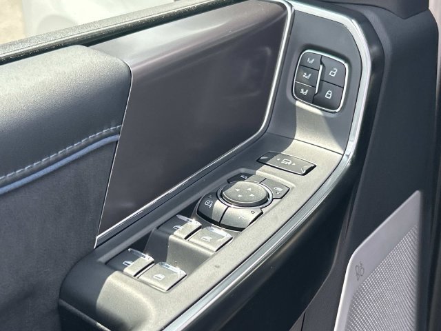 New 2026 Ford F250 Platinum AWD/4WD image 23