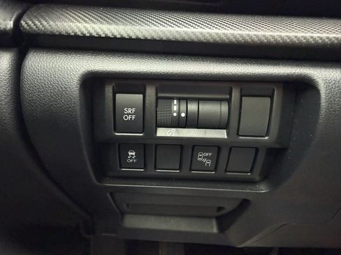 Used 2018 Subaru Crosstrek 2.0i Premium AWD/4WD image 23