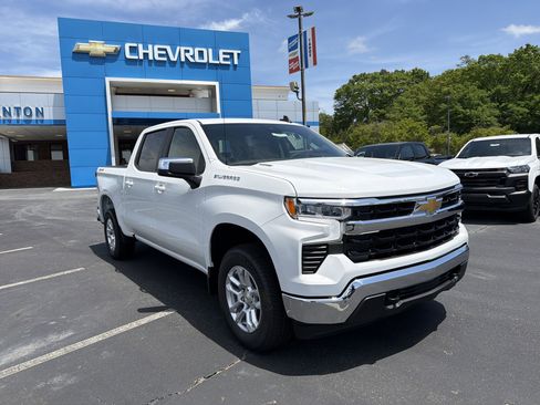 New 2026 Chevrolet Silverado 1500 LT AWD/4WD image 3