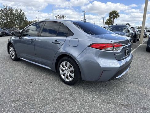 Used 2021 Toyota Corolla LE image 5