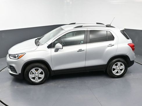 Used 2019 Chevrolet Trax LT w/ LT Convenience Package image 42