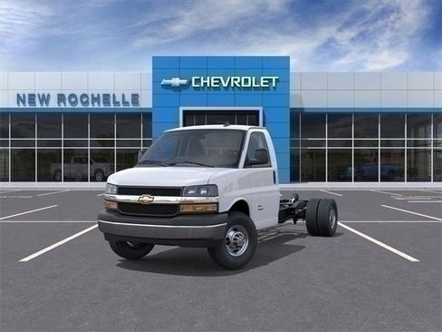 New 2025 Chevrolet Express 3500 w/ Power Convenience Package image 8