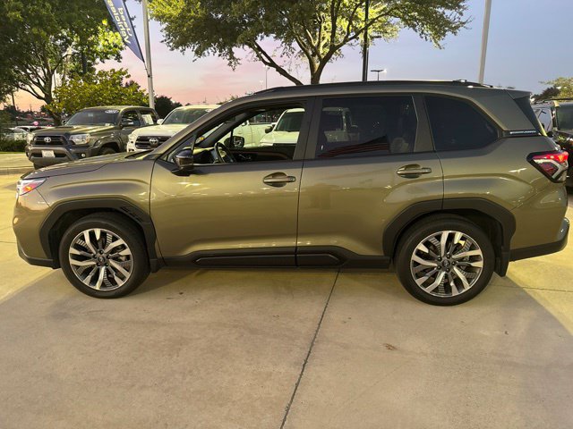 Certified 2025 Subaru Forester Touring AWD/4WD image 5