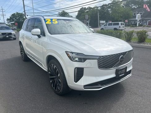 Certified 2025 Volvo XC90 B6 Plus AWD/4WD image 6