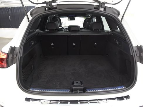 Certified 2026 Mercedes-Benz GLC 300 image 22