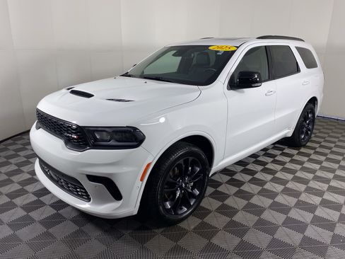 Used 2025 Dodge Durango GT AWD/4WD image 12