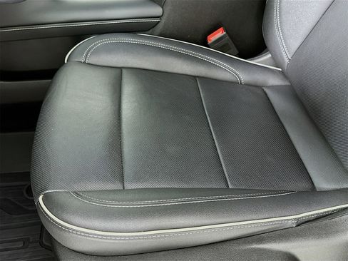 Used 2023 GMC Yukon XL SLT w/ LPO, Floor Liner Package image 21