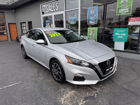 Used 2022 Nissan Altima 2.5 S image 2
