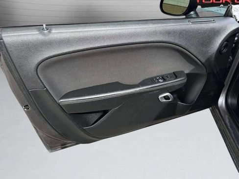 Used 2019 Dodge Challenger R/T image 9