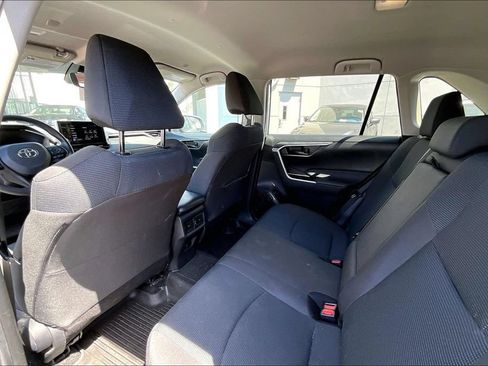 Used 2023 Toyota RAV4 LE FWD image 16