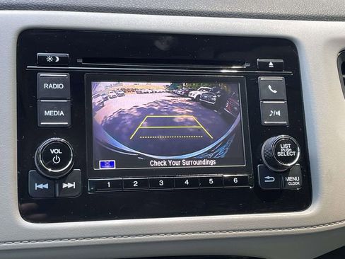 Used 2022 Honda HR-V LX image 24