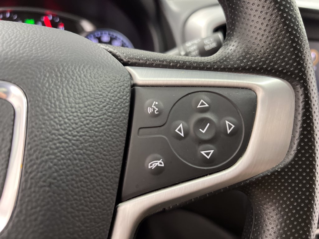 Used 2024 GMC Terrain SLE AWD/4WD image 48