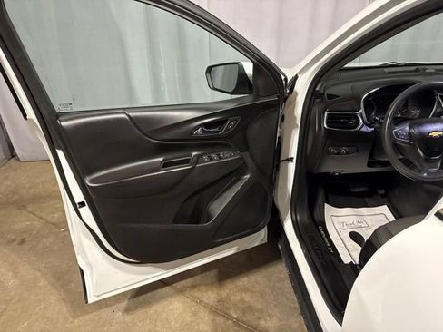 Used 2019 Chevrolet Equinox LT AWD/4WD image 2