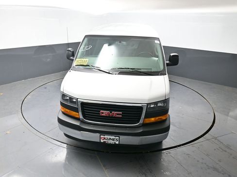 New 2026 GMC Savana 2500 Extended w/ Enhanced Convenience Package image 39