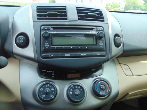 Used 2012 Toyota RAV4 4WD w/ Value Pkg image 5