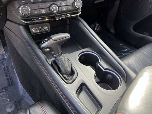 Used 2024 Dodge Durango GT RWD image 39