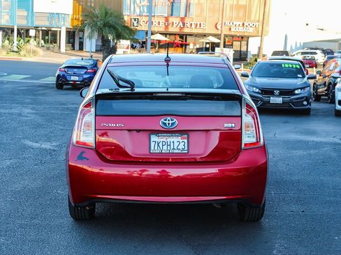 Used 2015 Toyota Prius Three image 10