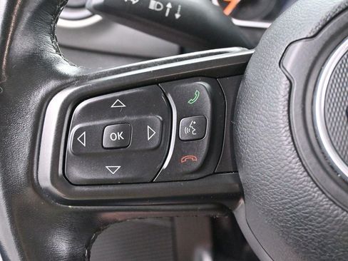 Used 2022 Jeep Gladiator Sport AWD/4WD image 15