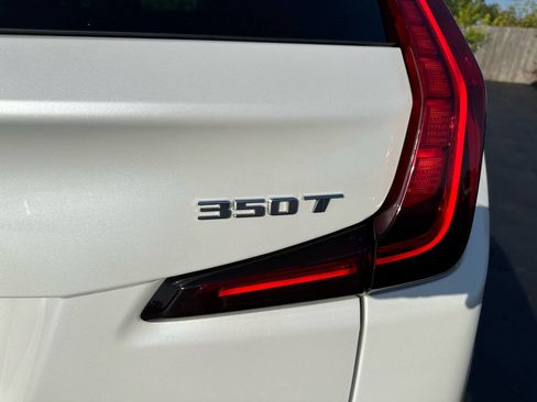 Used 2020 Cadillac XT4 Luxury w/ Cold Weather Package image 9