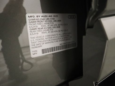 New 2025 Audi Q3 2.0T Premium image 33