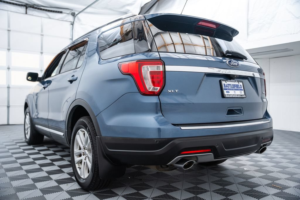 Used 2018 Ford Explorer XLT w/ Equipment Group 202A AWD/4WD image 7