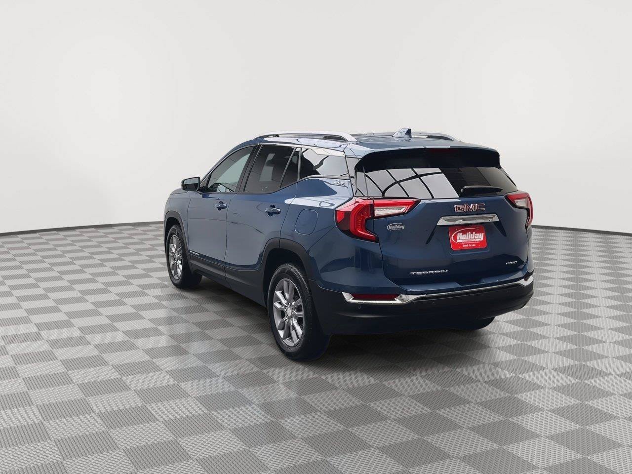 Certified 2024 GMC Terrain SLT AWD/4WD image 38