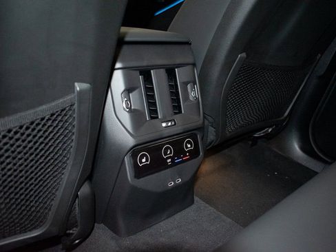 New 2026 BMW X3 xDrive30 w/ M Sport Package image 24