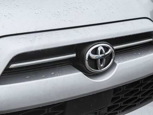 Used 2021 Toyota 4Runner SR5 Premium image 9