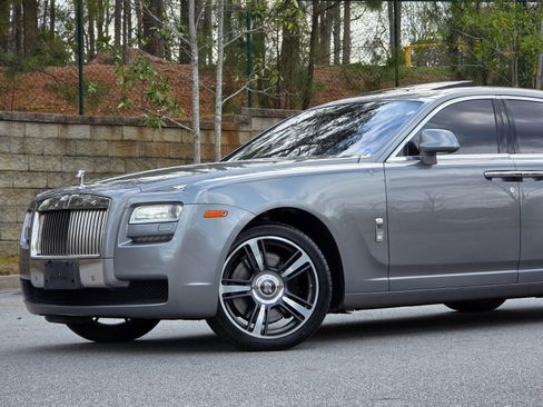 Used 2014 Rolls-Royce Ghost Sedan 4D image 2
