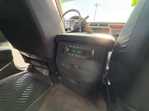 Used 2014 Chevrolet Tahoe LT RWD image 21