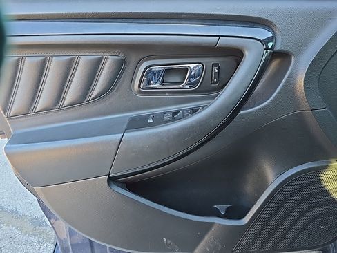 Used 2011 Ford Taurus Limited w/ 303A Rapid Spec Order Code image 11