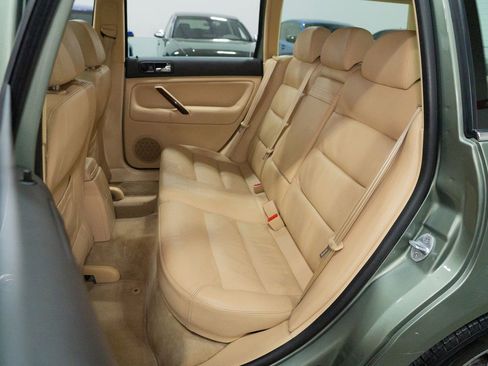 Used 2002 Volkswagen Passat GLX image 22