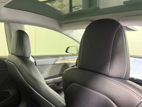 Used 2022 Tesla Model 3 Performance image 26