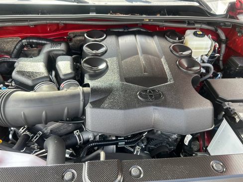 Certified 2021 Toyota 4Runner SR5 AWD/4WD image 23