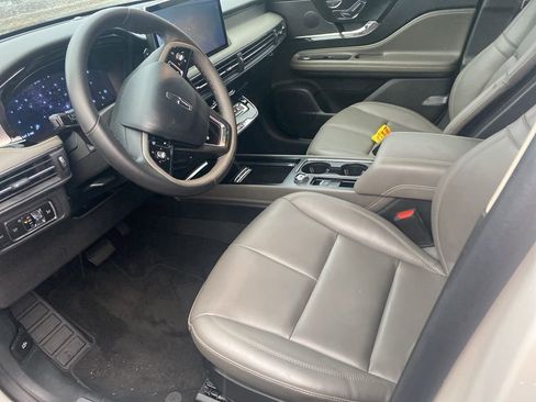 Used 2023 Lincoln Corsair FWD image 24