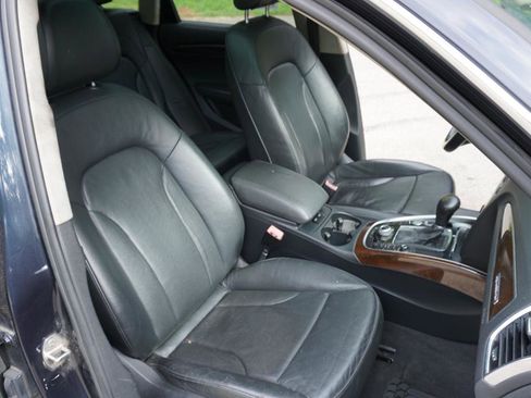 Used 2012 Audi Q5 3.2 Prestige AWD/4WD image 21
