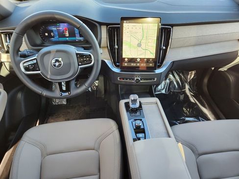 New 2026 Volvo XC90 B5 Plus w/ Protection Package Premier image 14