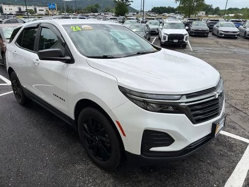 Used 2024 Chevrolet Equinox LS w/ LS Convenience Package AWD/4WD image 5