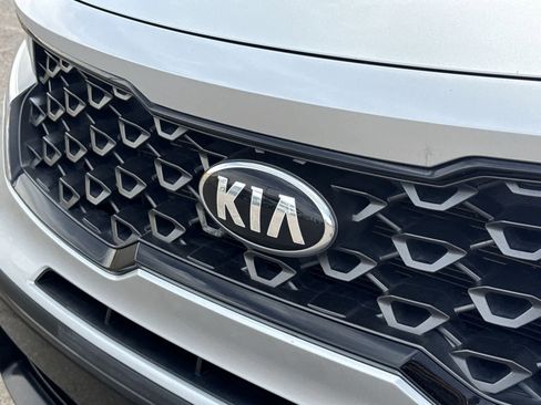 Used 2021 Kia Sorento S w/ Panoramic Sunroof Package AWD/4WD image 32