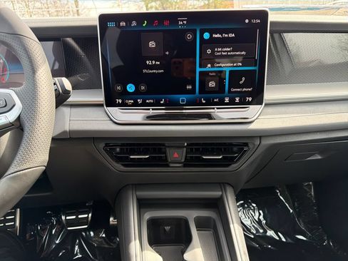 New 2026 Volkswagen Tiguan SE R-Line AWD/4WD image 17