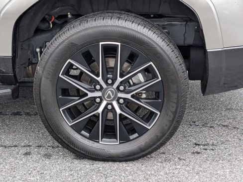 Used 2024 Lexus GX 550 image 10