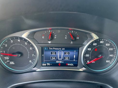 Used 2024 Chevrolet Equinox LT FWD image 44