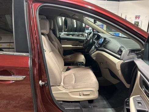 Used 2020 Honda Odyssey EX image 28