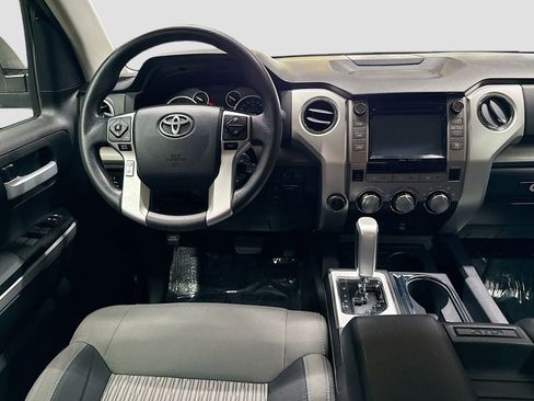Used 2017 Toyota Tundra SR5 w/ SR5 Upgrade Package AWD/4WD image 24