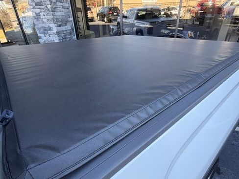 Used 2018 GMC Sierra 1500 SLT w/ SLT Premium Package image 14