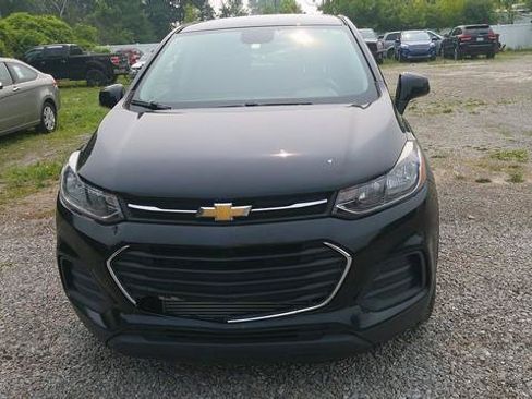 Used 2019 Chevrolet Trax LS w/ Tint and Cruise Package FWD image 2